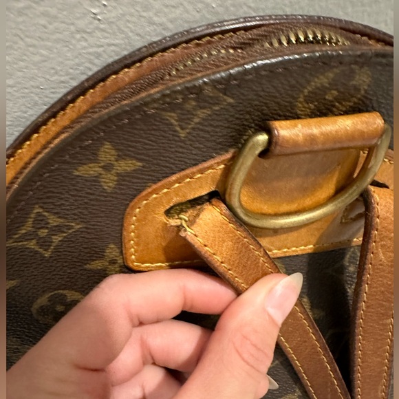 Louis Vuitton backpack - Picture 3 of 4